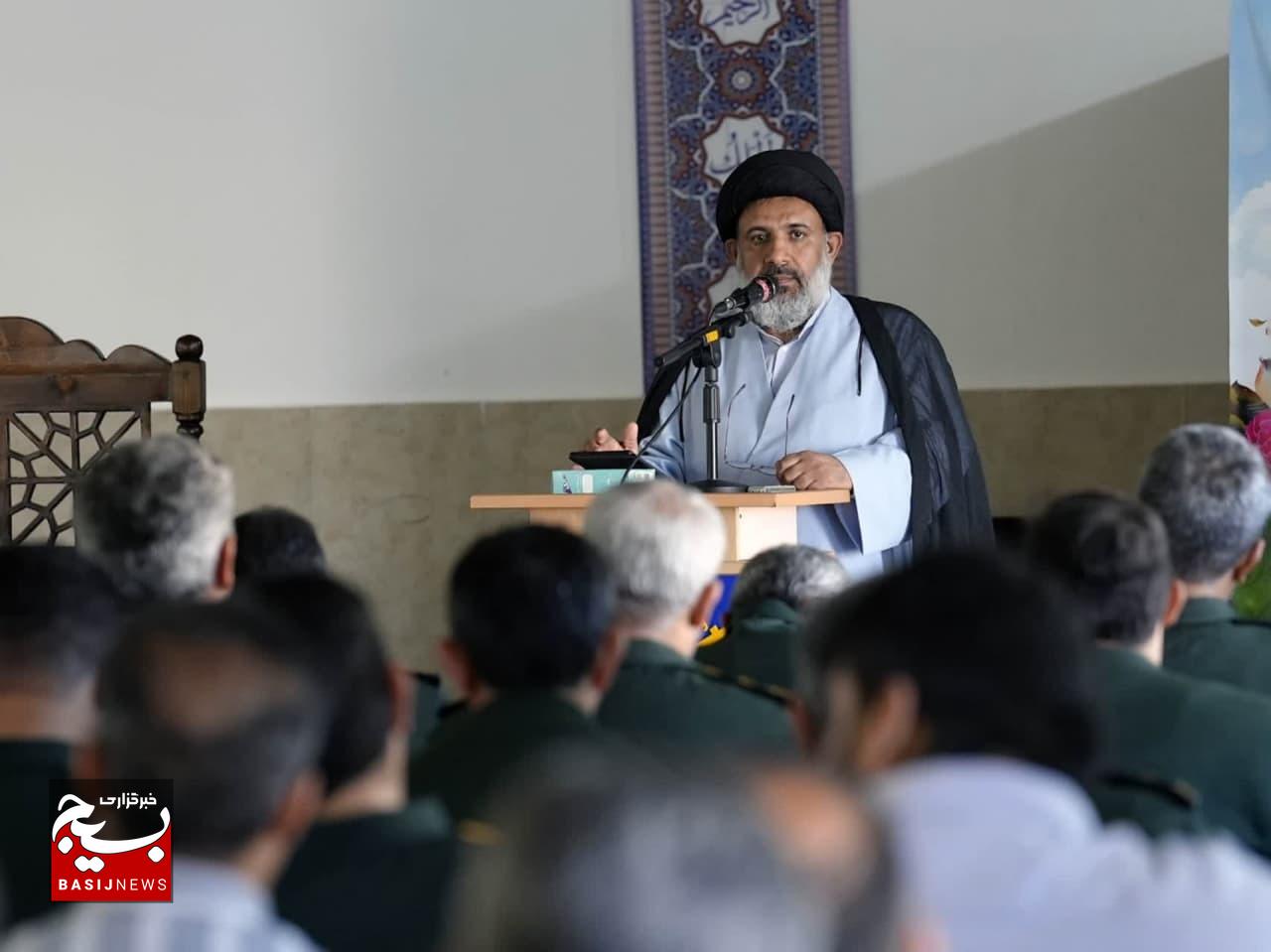 همه دستگاهها و مسئولان باید در مسیر ترویج معنویت و ارزشهای اسلامی گام بردارند