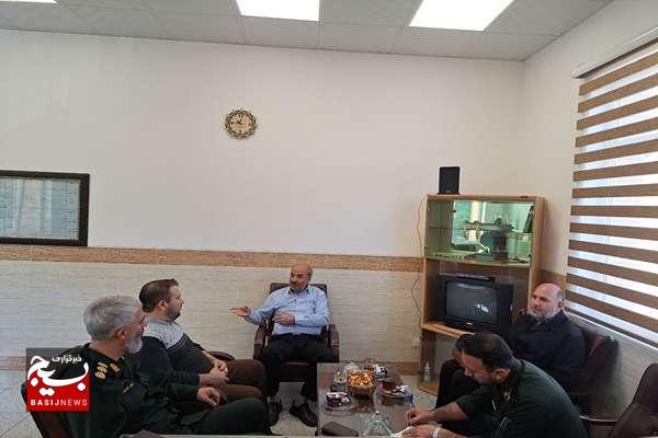 لزوم کادرسازی و جذب جوانان و نوجوانان در پایگاههای بسیج لزوم کادرسازی و جذب جوانان و نوجوانان در پایگاههای بسیج