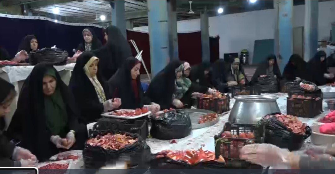 راهاندازی پویش سرخ برای کمک به جبهه مقاومت در خرم آباد راهاندازی پویش سرخ برای کمک به جبهه مقاومت در خرم آباد