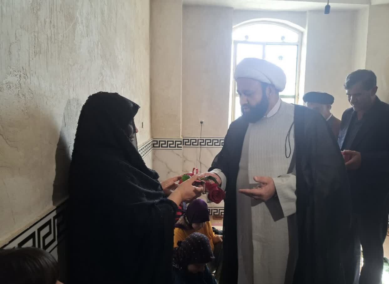 تجلیل ستاد امر به معروف و نهی از منکر از پرستاران گمنام شهر یاسوج تجلیل ستاد امر به معروف و نهی از منکر از پرستاران گمنام شهر یاسوج