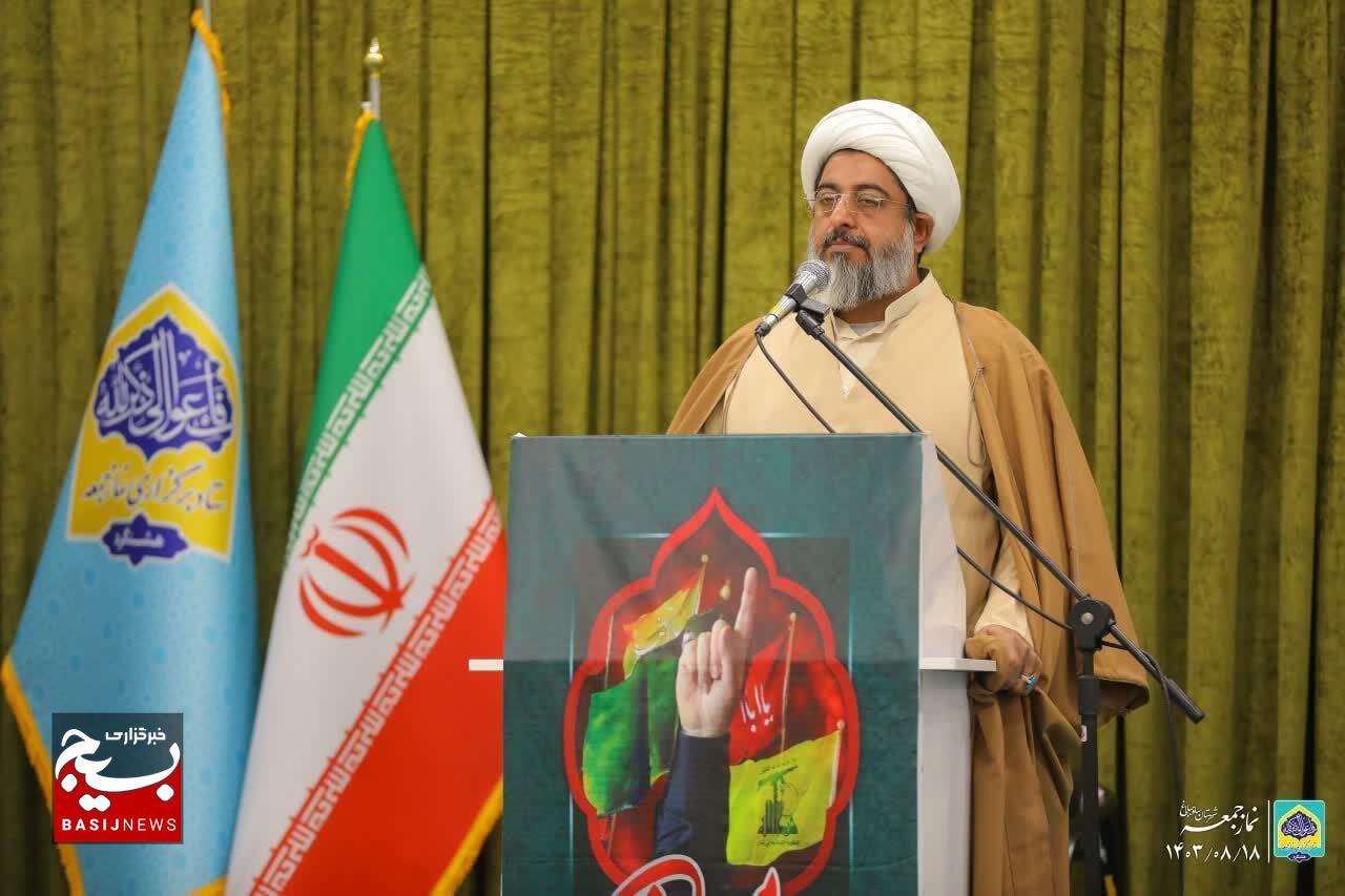 دشمن بداند ملتی که آرزویش شهادت است، ذلت نمیپذیرد دشمن بداند ملتی که آرزویش شهادت است، ذلت نمیپذیرد