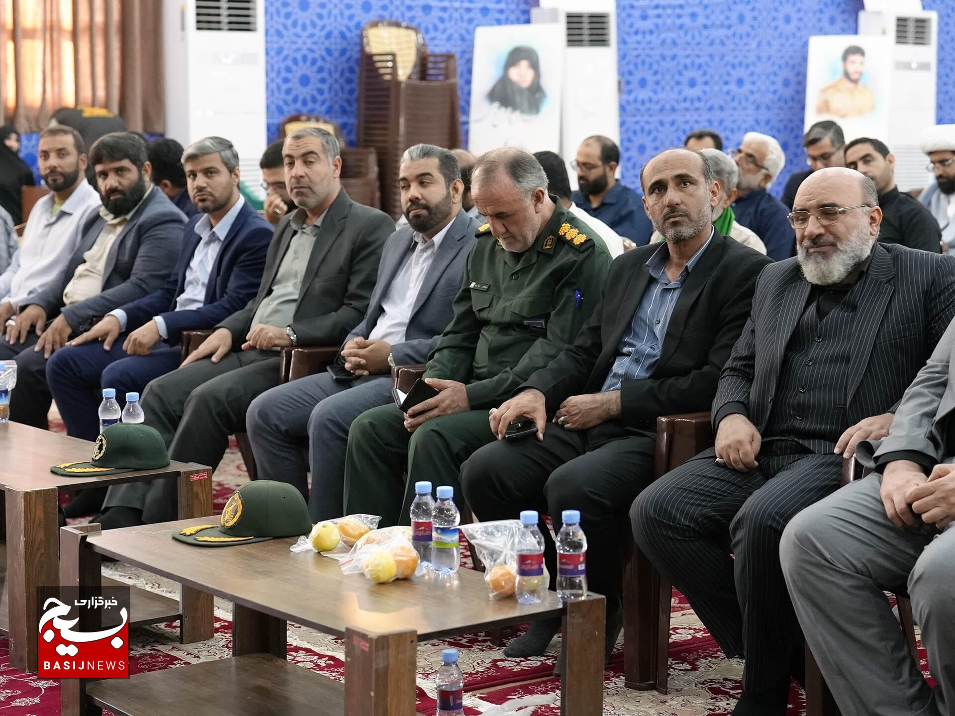 گردهمایی مداحان و جامعه ستایشگری استان بوشهر برگزار شد گردهمایی مداحان و جامعه ستایشگری استان بوشهر برگزار شد