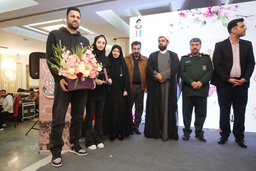 برگزاری دومین جشن همنفس قهرمان به مناسبت هفته بسیج برگزاری دومین جشن همنفس قهرمان به مناسبت هفته بسیج
