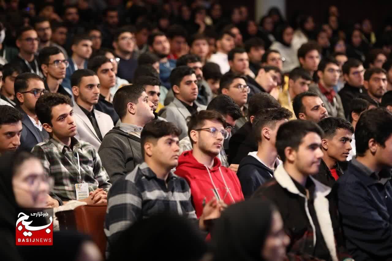 درخشش دانش آموزان یاسوجی در لیگ علمی پویا کشور
