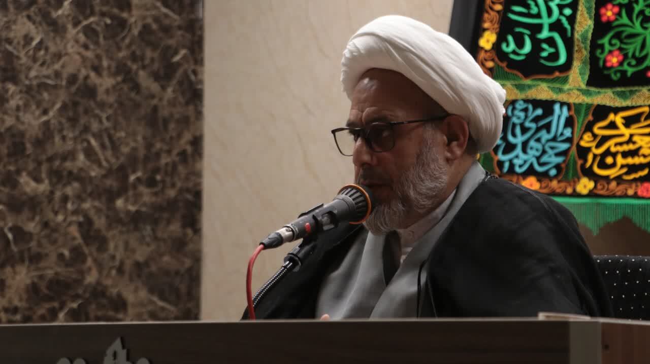 یکی از ریز کمالات حضرت زهرا س ادب ایشان بود یکی از ریز کمالات حضرت زهرا س ادب ایشان بود