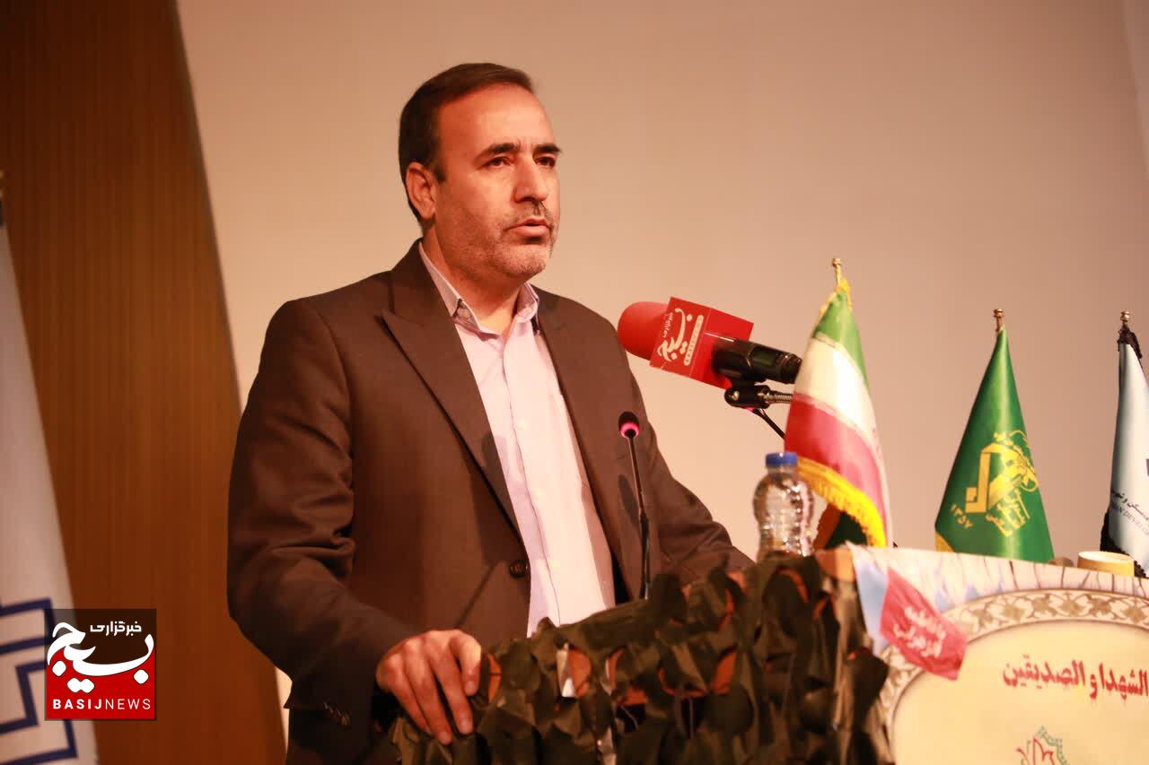 همه پستها و جایگاهها موقتی و گذرا هستند و اگر نتوانیم کاری در قبال شهدا انجام دهیم، شرمنده خواهیم بود همه پستها و جایگاهها موقتی و گذرا هستند و اگر نتوانیم کاری در قبال شهدا انجام دهیم، شرمنده خواهیم بود