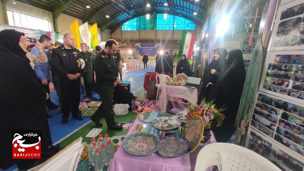 نمایشگاه اسوه بسیج گیلان جلوهای از توانمندیهای زنان نمایشگاه اسوه بسیج گیلان جلوهای از توانمندیهای زنان