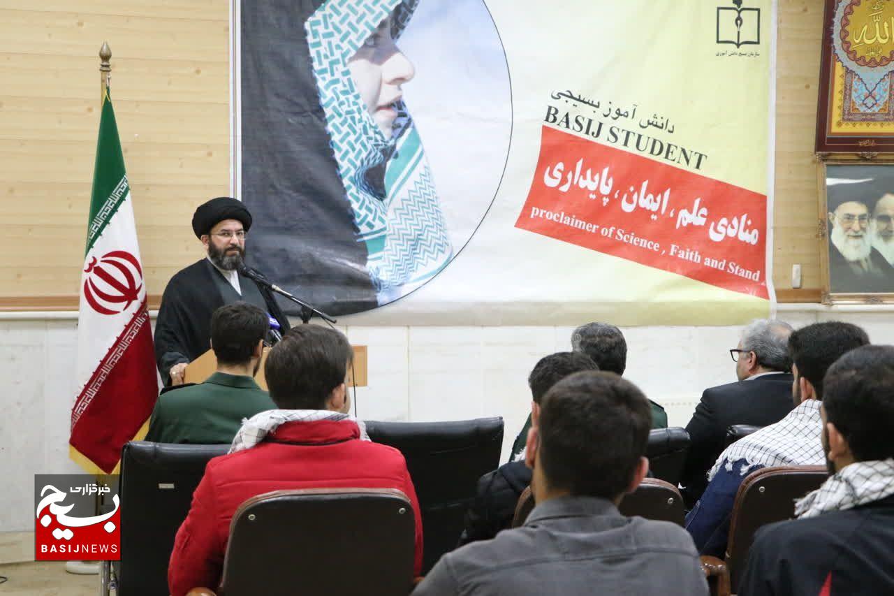 دیدار دانش آموزان بسیجی باامام جمعه استان زنجان