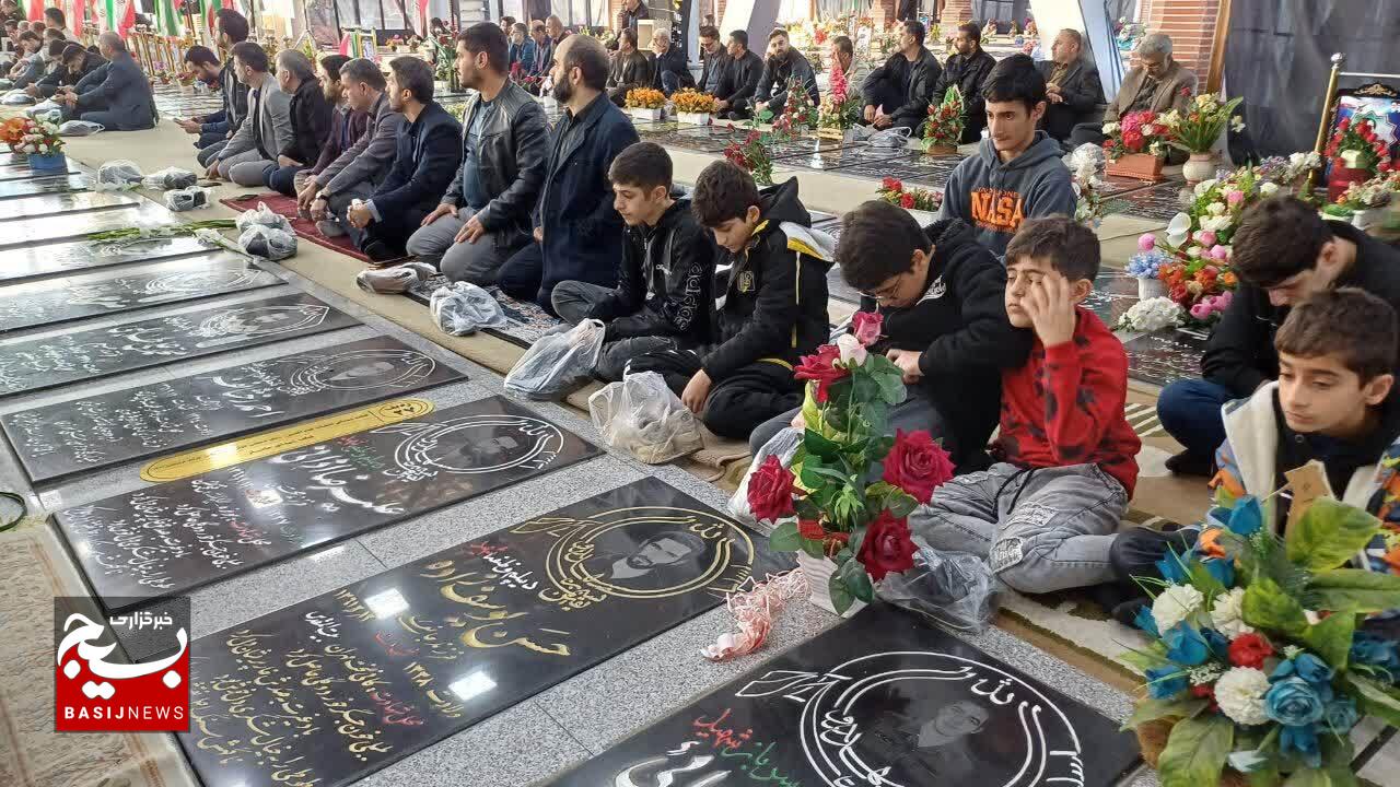 وحدت ملت ایران در سایه ایثار شهدا است وحدت ملت ایران در سایه ایثار شهدا است