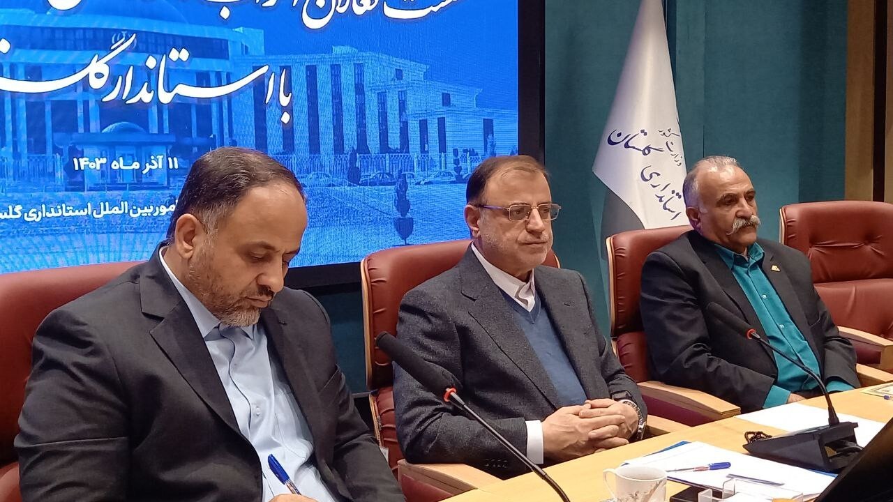 پتروشیمی روی کاغذ حل شده است پتروشیمی روی کاغذ حل شده است