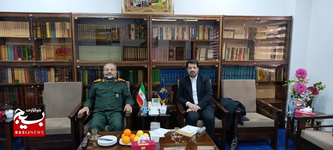 قول سردار سلیمانی جهت ساخت درمانگاه برای هر شهرستان فارسان قول سردار سلیمانی جهت ساخت درمانگاه برای هر شهرستان فارسان