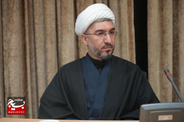 سپاه بحث فرهنگی و هنری را در کنار قدرت نظامی دنبال میکند