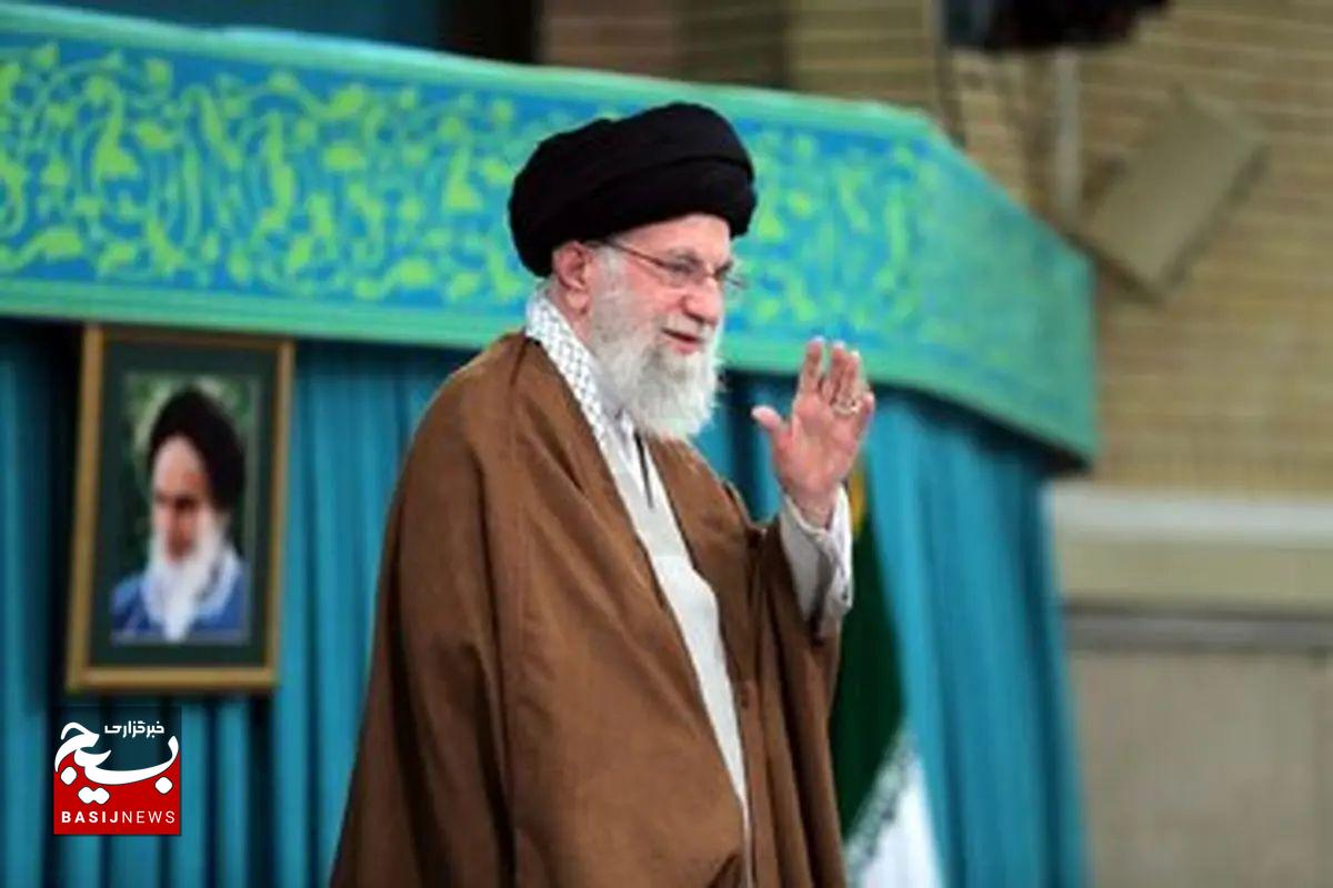 تجلی عشق و ایمان در حسینیه حضرت آقا تجلی عشق و ایمان در حسینیه حضرت آقا