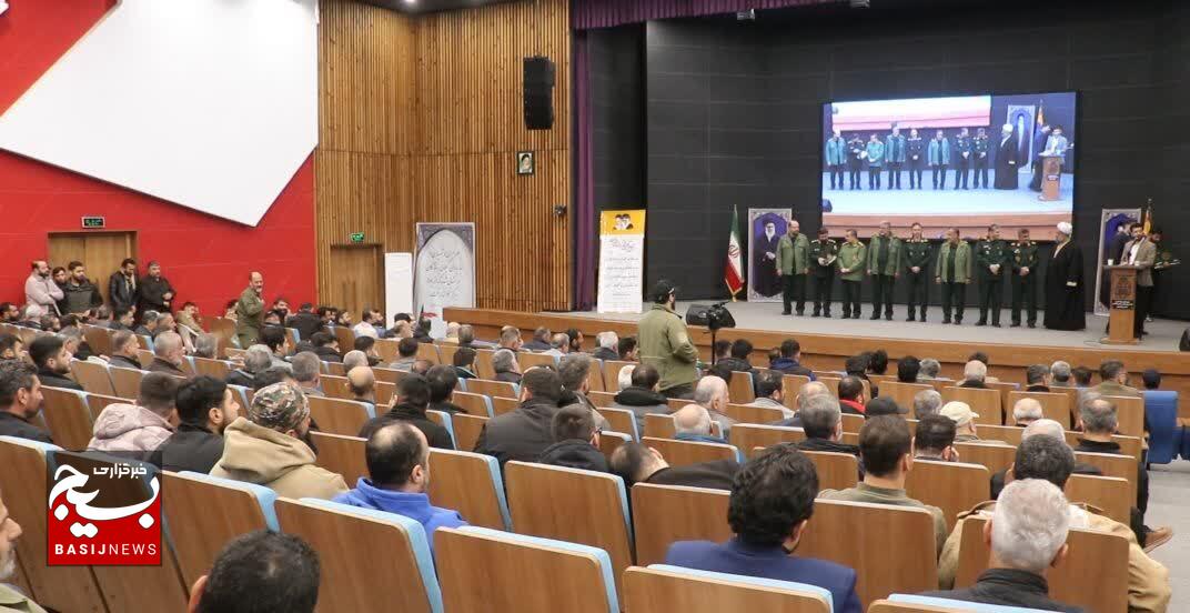 سرمایه اصلی انقلاب نیروهای مؤمن و متعهد هستند سرمایه اصلی انقلاب نیروهای مؤمن و متعهد هستند