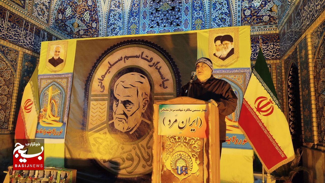 حاج قاسم سلیمانی مبدع مقاومت و بنیانگذار ستون اصلی جبهه اسلام بود حاج قاسم سلیمانی مبدع مقاومت و بنیانگذار ستون اصلی جبهه اسلام بود
