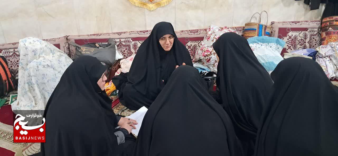 حضور بیش از پنج هزار بانوی گیلانی در آیین اعتکاف حضور بیش از پنج هزار بانوی گیلانی در آیین اعتکاف