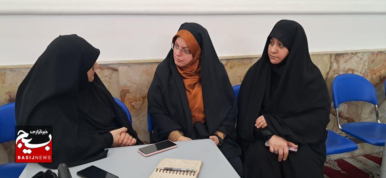 حضور بیش از پنج هزار بانوی گیلانی در آیین اعتکاف حضور بیش از پنج هزار بانوی گیلانی در آیین اعتکاف