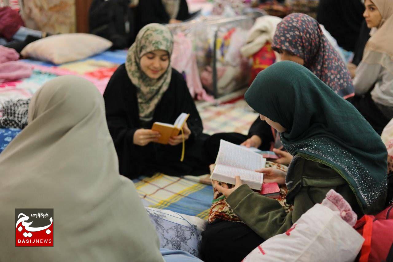حضور بیش از پنج هزار بانوی گیلانی در آیین اعتکاف حضور بیش از پنج هزار بانوی گیلانی در آیین اعتکاف