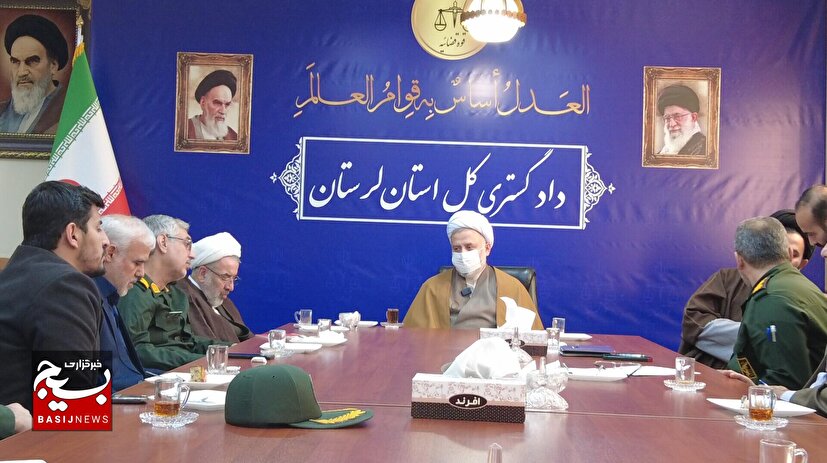 معترضان از اغتشاشگران جدا هستند
