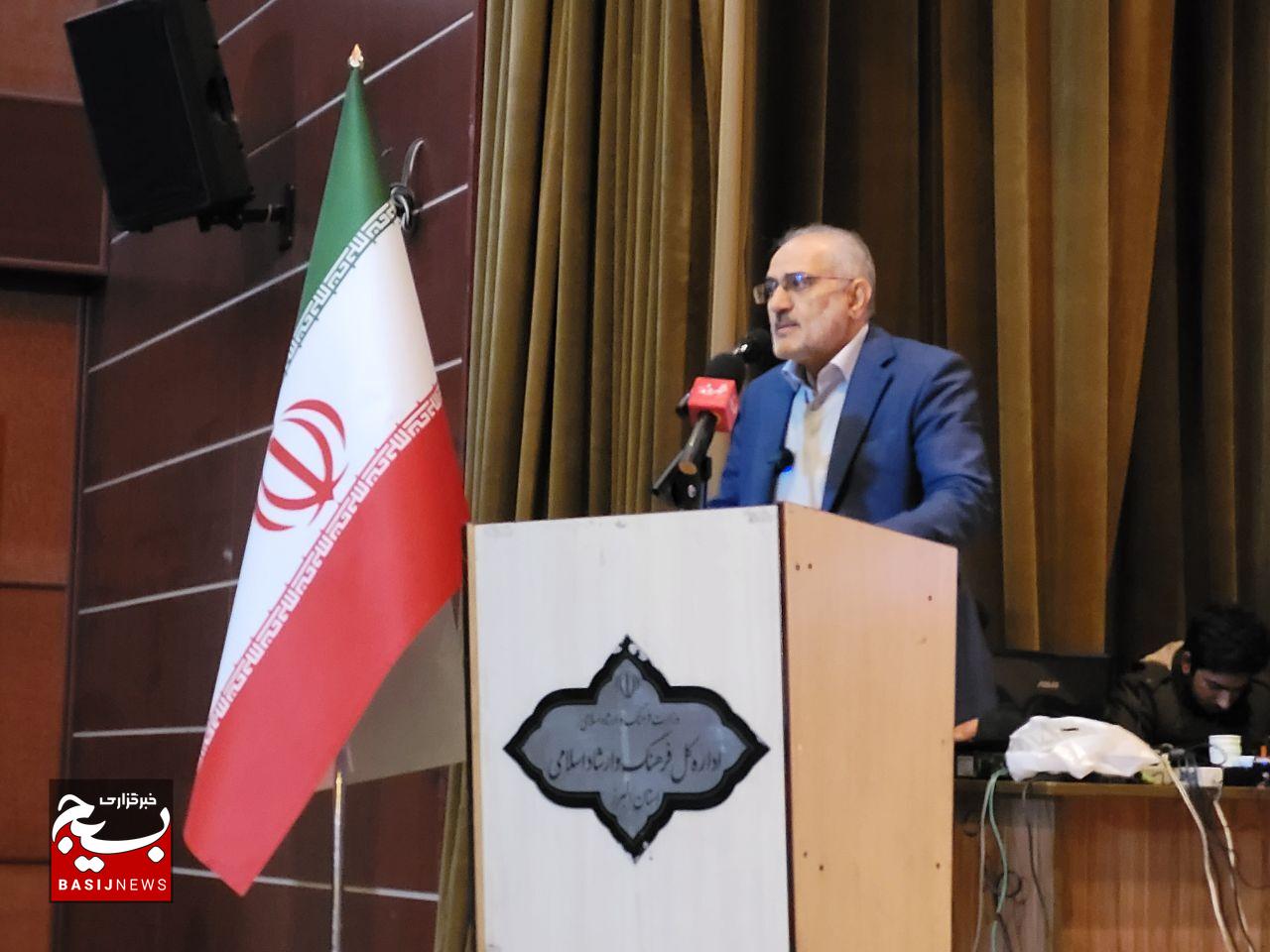 هنر و رسانه در خط مقدم جهاد تبیین قرار دارند هنر و رسانه در خط مقدم جهاد تبیین قرار دارند