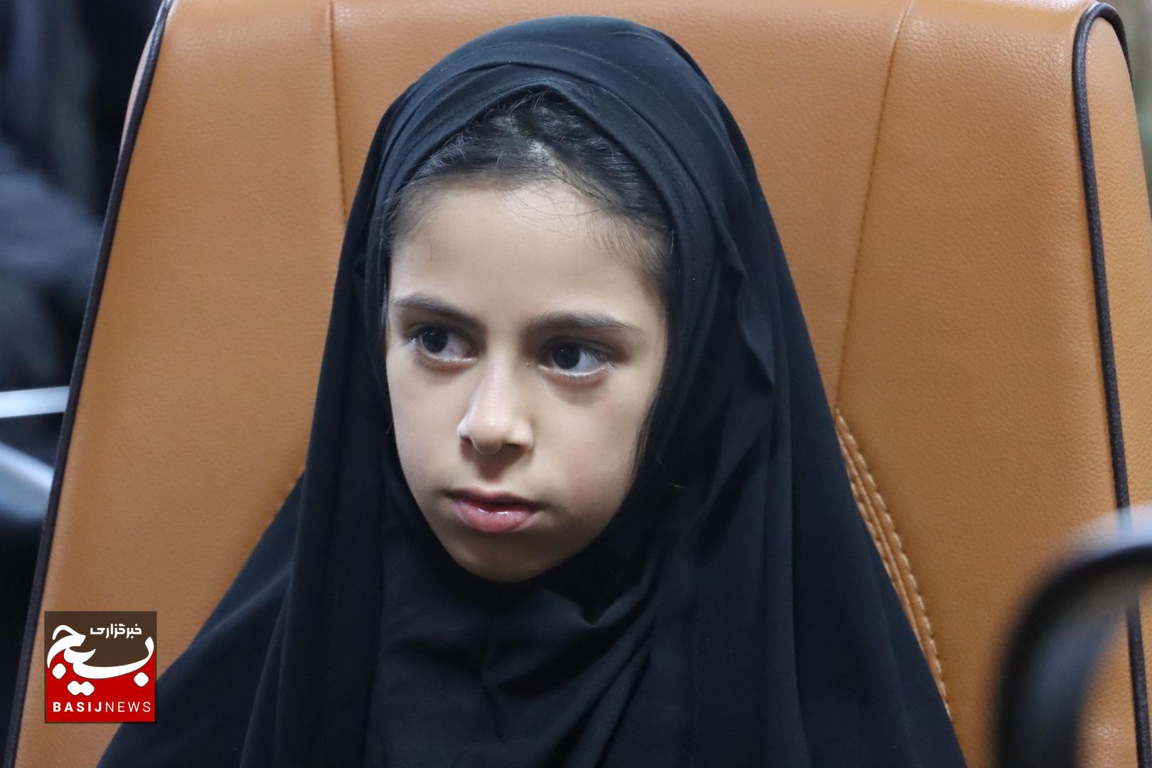 دیدار فرمانده و مسئول نمایندگی ولی‌فقیه در سپاه قدس گیلان با خانواده شهید مدافع امنیت  رضا سلمانی پیشه