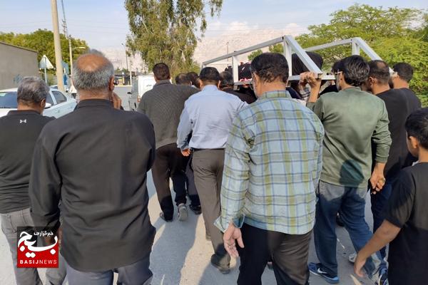 تشییع پیکر مادر شهید غلامرضا فرحی در بندر کنگان تشییع پیکر مادر شهید غلامرضا فرحی در بندر کنگان