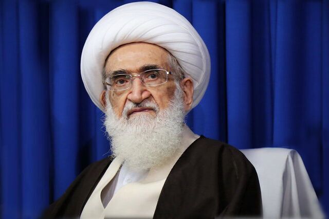 تجلیل آیت الله نوری همدانی از حماسه آفرینی مردم و مجاهدت حافظان امنیت
