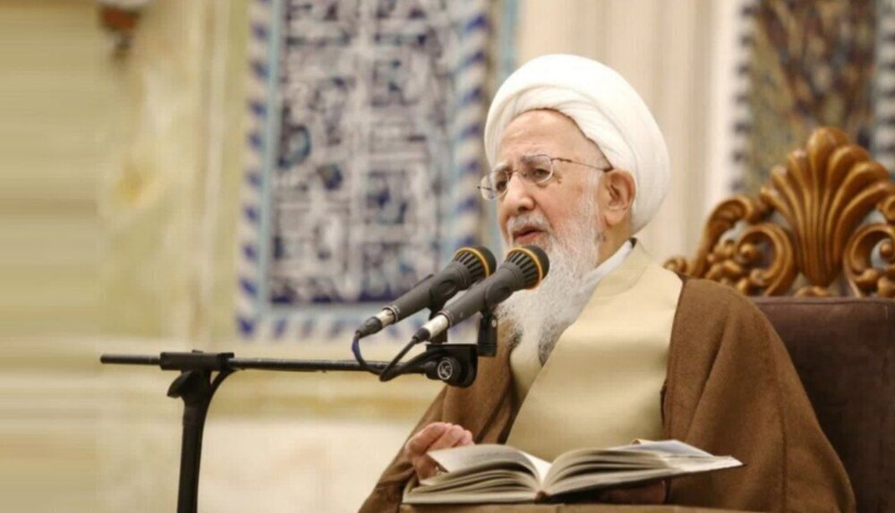 نظام جمهوری اسلامی ایران امانت الهی است / فتوا این است؛ مفسدان و اختلاسگران را رسوا کنید نظام جمهوری اسلامی ایران امانت الهی است / فتوا این است؛ مفسدان و اختلاسگران را رسوا کنید