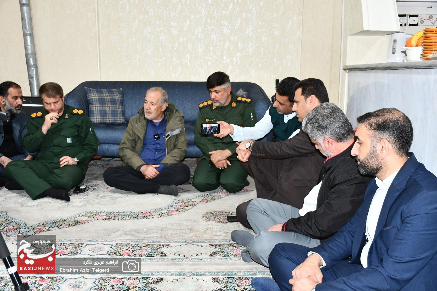 دیدار فرمانده سپاه فتح با خانواده‌ شهدای امنیت در گچساران