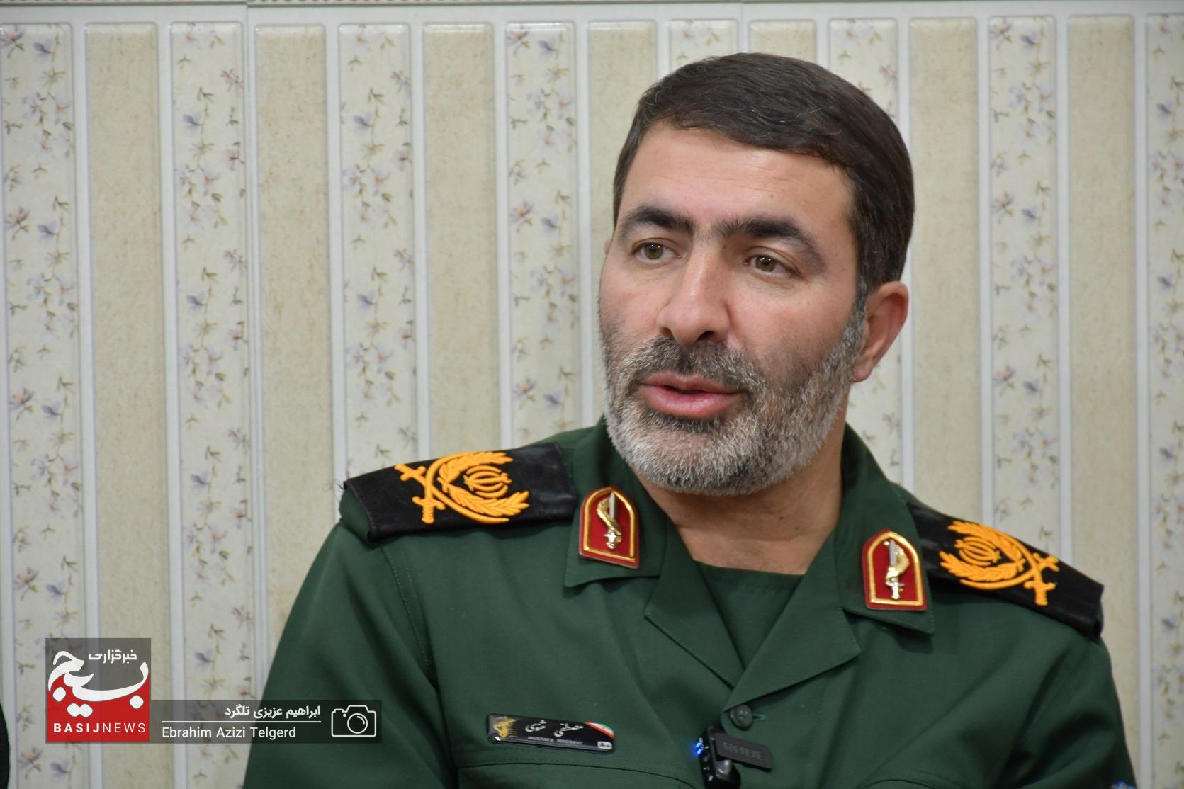 دیدار فرمانده سپاه فتح با خانواده‌ شهدای امنیت در گچساران