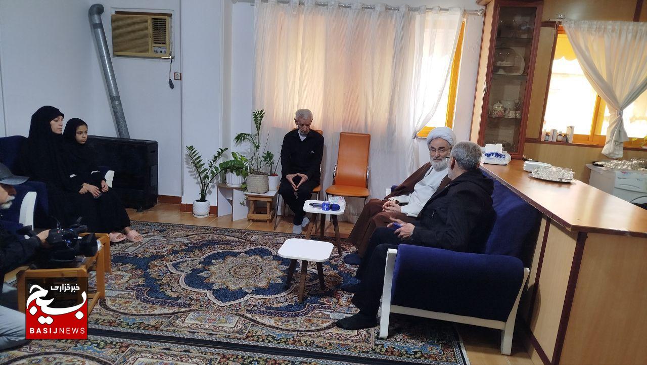 شهدا با فداکاری برای ایران ،الگوی ماندگار هستند شهدا با فداکاری برای ایران ،الگوی ماندگار هستند