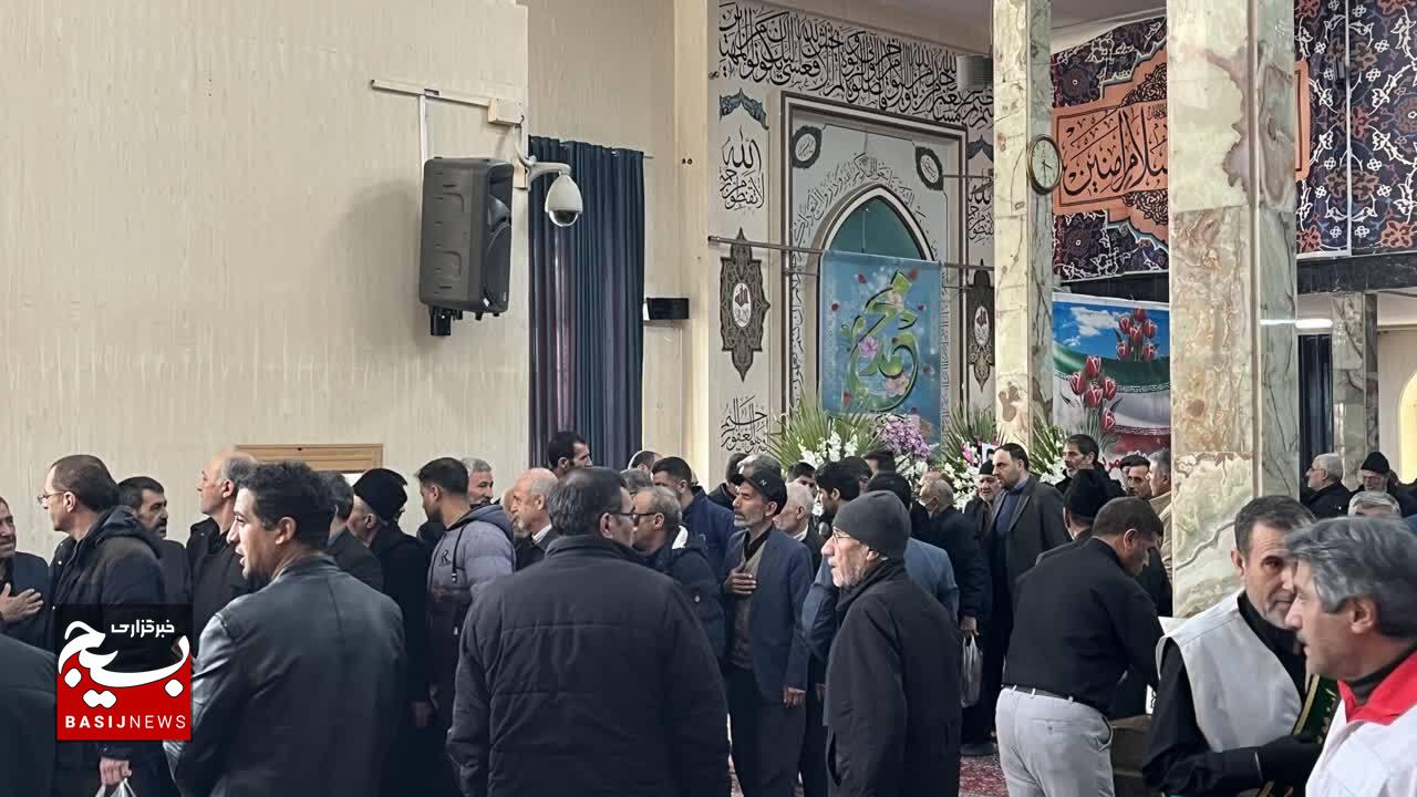 بزرگداشت شهدای مردمی حوادث اخیر در زنجان بزرگداشت شهدای مردمی حوادث اخیر در زنجان