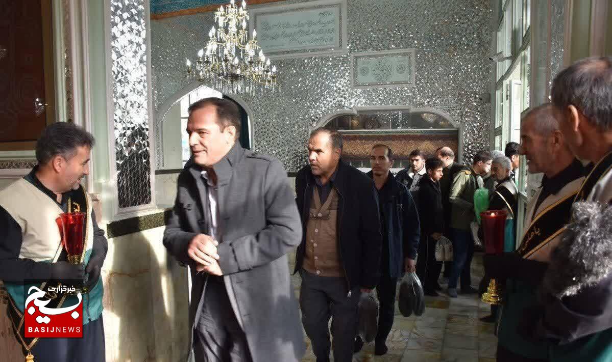 بزرگداشت شهدای مردمی حوادث اخیر در زنجان بزرگداشت شهدای مردمی حوادث اخیر در زنجان