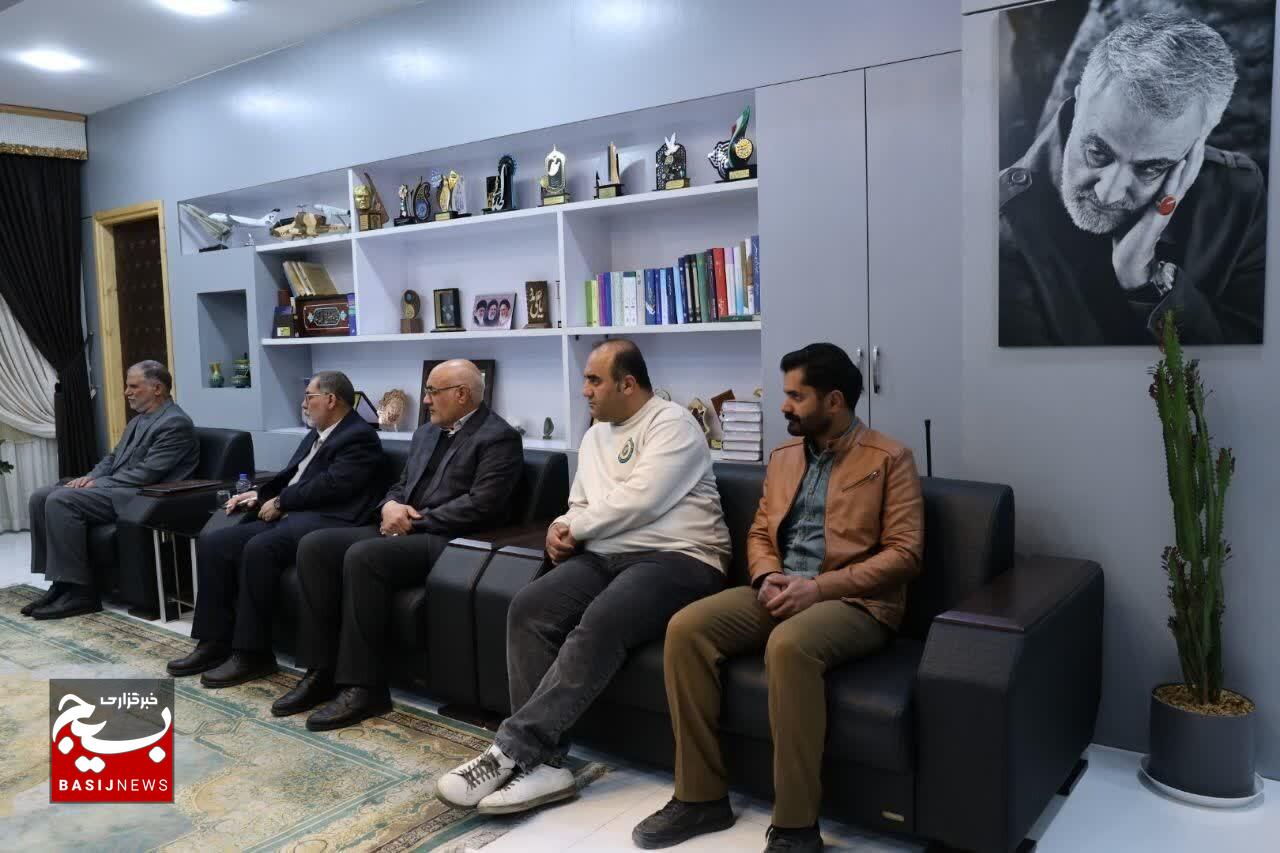 پیشکسوتان دفاع مقدس، سرمایههای معنوی و فرهنگی نسلهای آینده هستند پیشکسوتان دفاع مقدس، سرمایههای معنوی و فرهنگی نسلهای آینده هستند