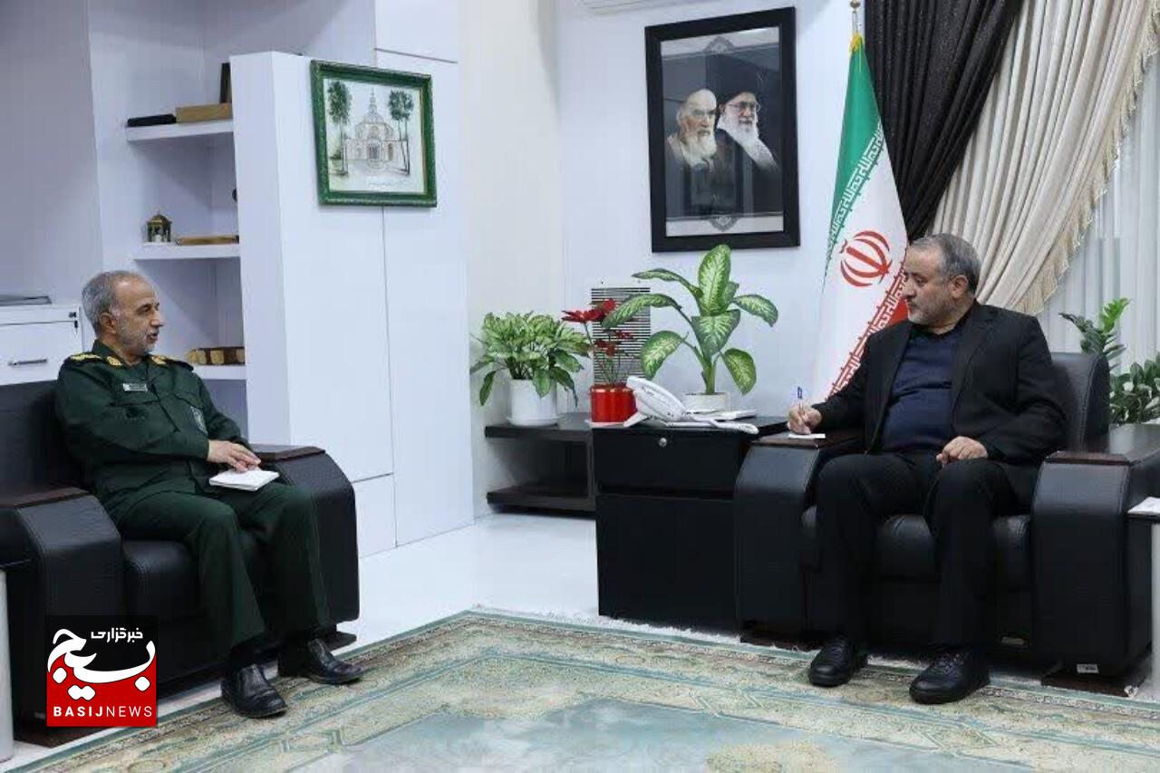 پیشکسوتان دفاع مقدس، سرمایههای معنوی و فرهنگی نسلهای آینده هستند پیشکسوتان دفاع مقدس، سرمایههای معنوی و فرهنگی نسلهای آینده هستند