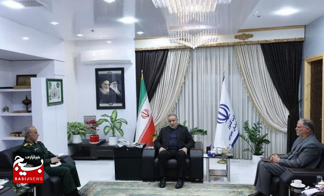 پیشکسوتان دفاع مقدس، سرمایههای معنوی و فرهنگی نسلهای آینده هستند پیشکسوتان دفاع مقدس، سرمایههای معنوی و فرهنگی نسلهای آینده هستند