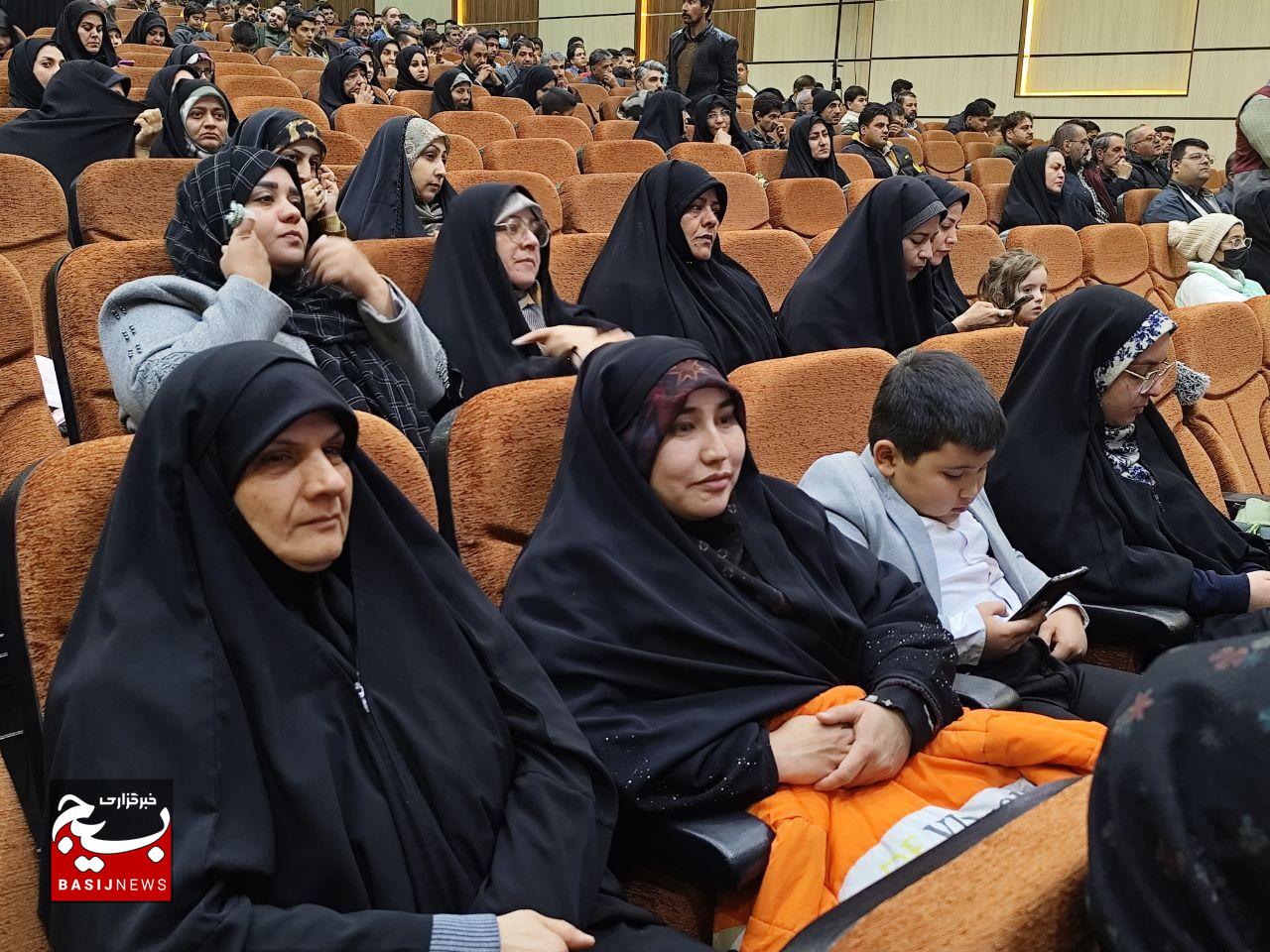 گردهمایی فرزندان شهدا در کرمان با حضور سردار اسدی