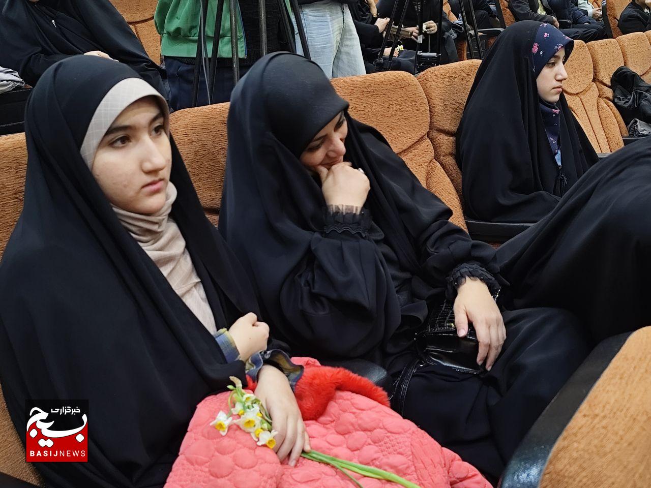 گردهمایی فرزندان شهدا در کرمان با حضور سردار اسدی