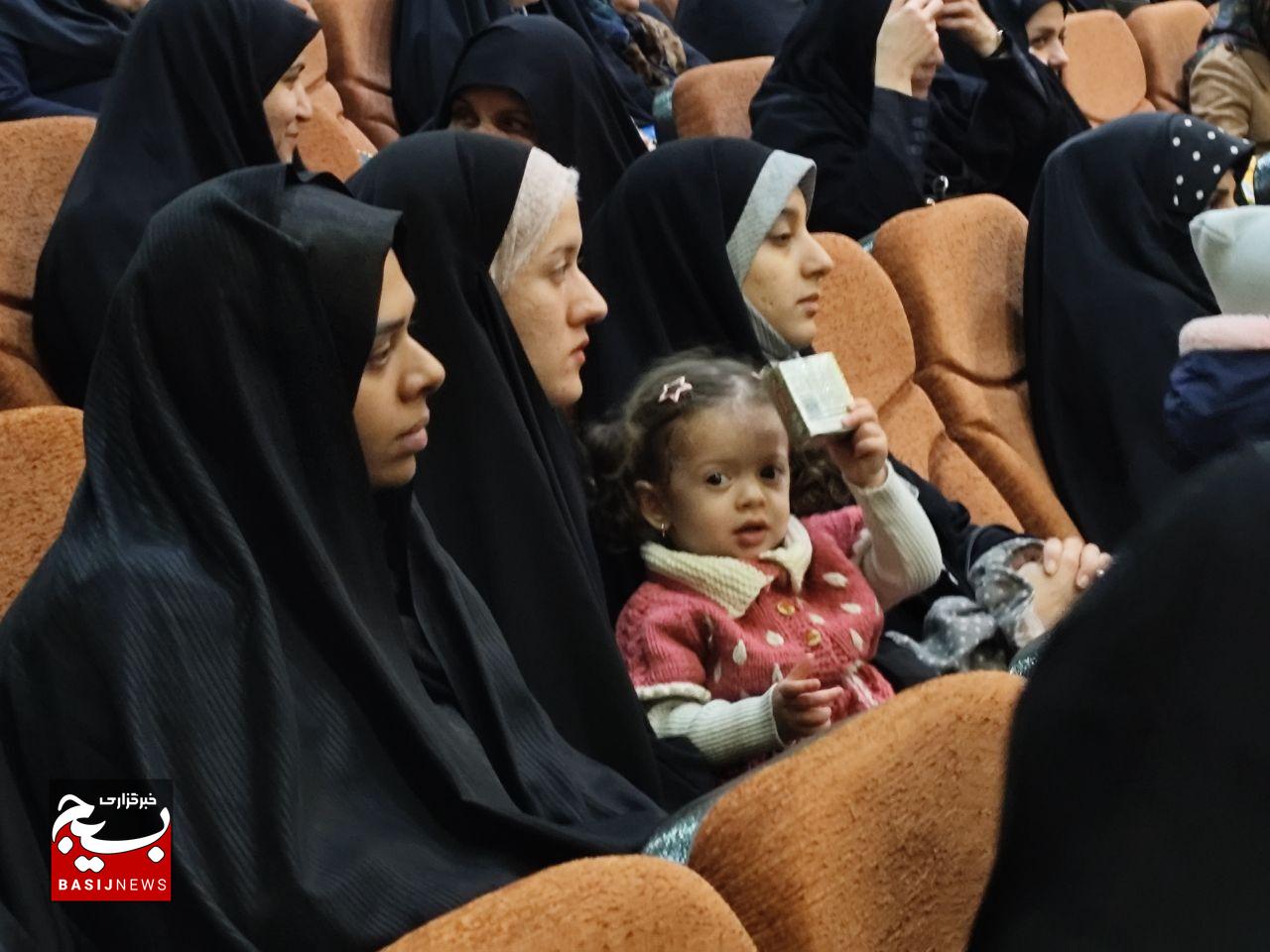 گردهمایی فرزندان شهدا در کرمان با حضور سردار اسدی