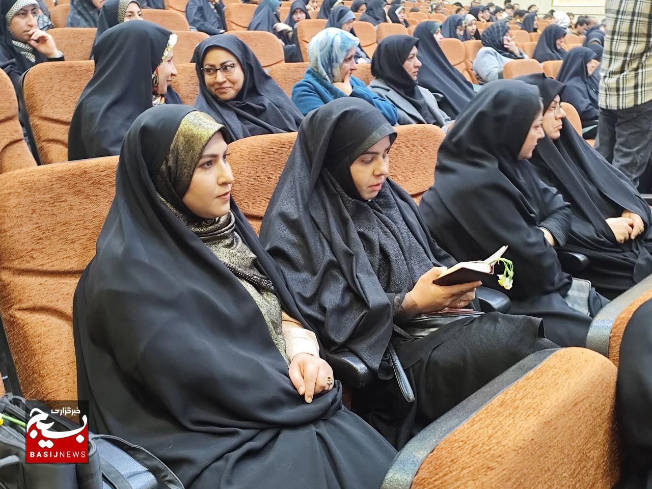 گردهمایی فرزندان شهدا در کرمان با حضور سردار اسدی