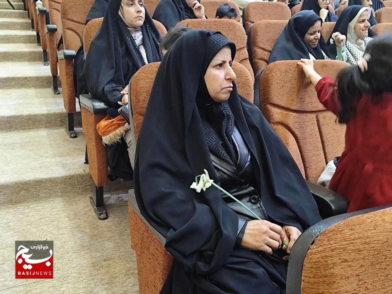 گردهمایی فرزندان شهدا در کرمان با حضور سردار اسدی