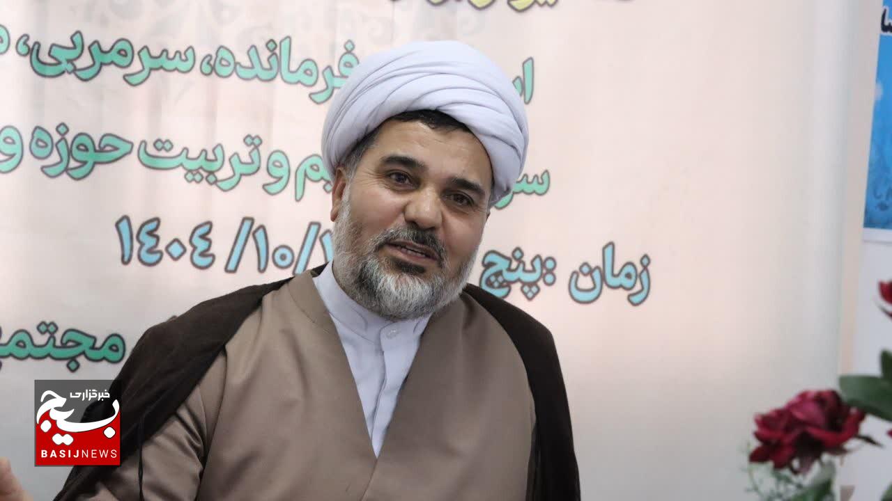 تجلیل از ۴۰ نفر از برترینهان خراسان جنوبی در جشنواره تربیتی صالحین تجلیل از ۴۰ نفر از برترینهان خراسان جنوبی در جشنواره تربیتی صالحین