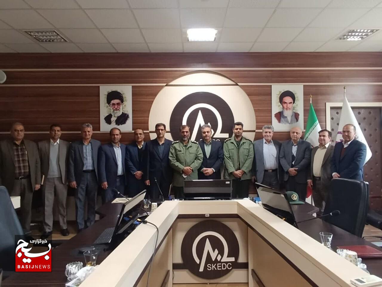 اتحاد، کار جهادی و امیدآفرینی نسخه عبور از چالشهاست اتحاد، کار جهادی و امیدآفرینی نسخه عبور از چالشهاست