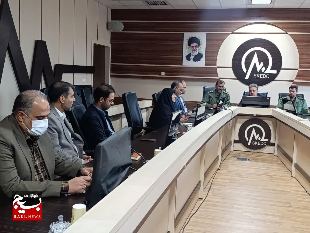 اتحاد، کار جهادی و امیدآفرینی نسخه عبور از چالشهاست اتحاد، کار جهادی و امیدآفرینی نسخه عبور از چالشهاست