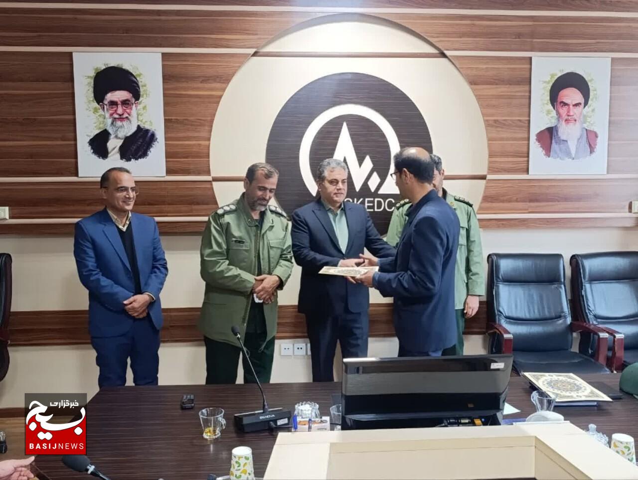 اتحاد، کار جهادی و امیدآفرینی نسخه عبور از چالشهاست اتحاد، کار جهادی و امیدآفرینی نسخه عبور از چالشهاست