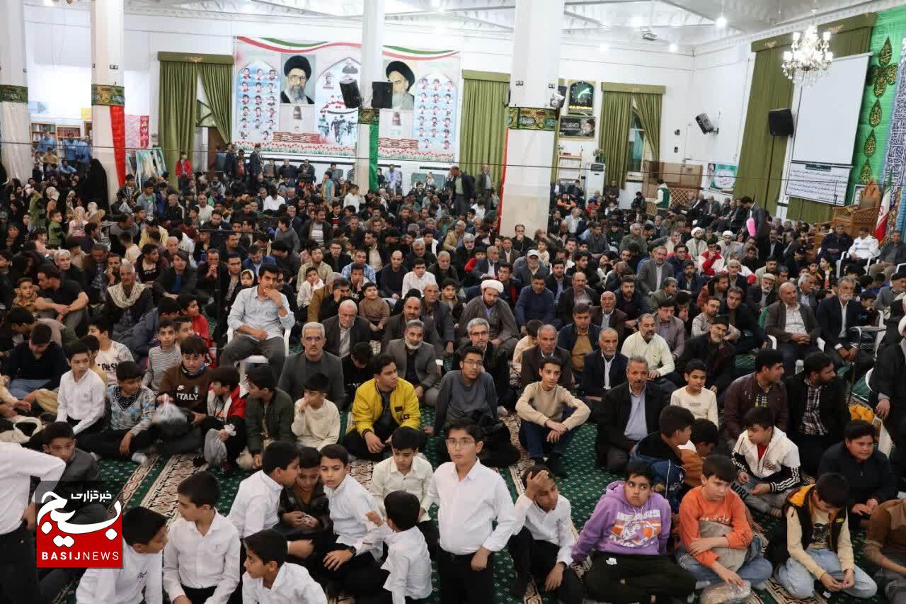 جشن باشکوه نیمه شعبان در شهر فیض آباد برگزار شد جشن باشکوه نیمه شعبان در شهر فیض آباد برگزار شد