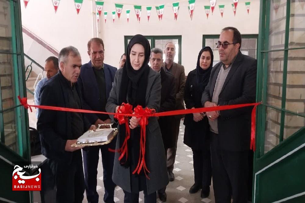 از غبارروبی گلزار شهدا تا افتتاح کارگاه آموزشی پنلهای خورشیدی در اسدآباد+تصاویر از غبارروبی گلزار شهدا تا افتتاح کارگاه آموزشی پنلهای خورشیدی در اسدآباد+تصاویر
