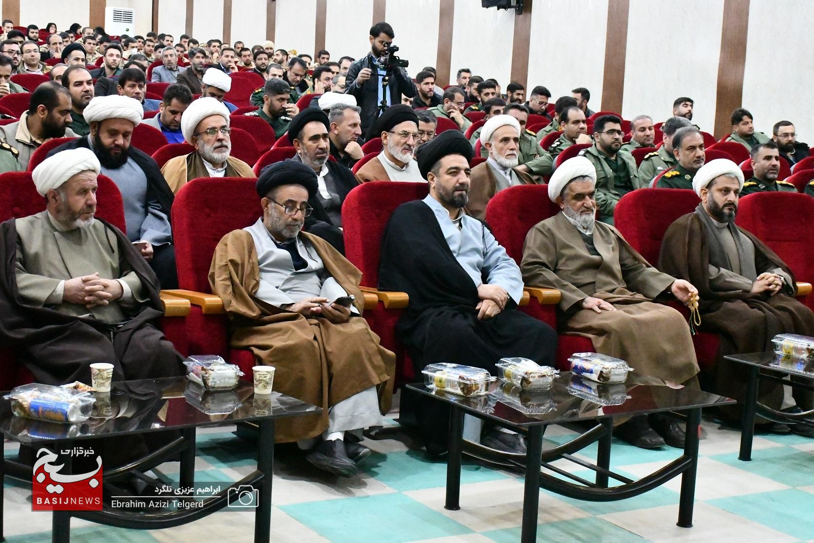 تجلیل از فعالان نماز در سپاه فتح
