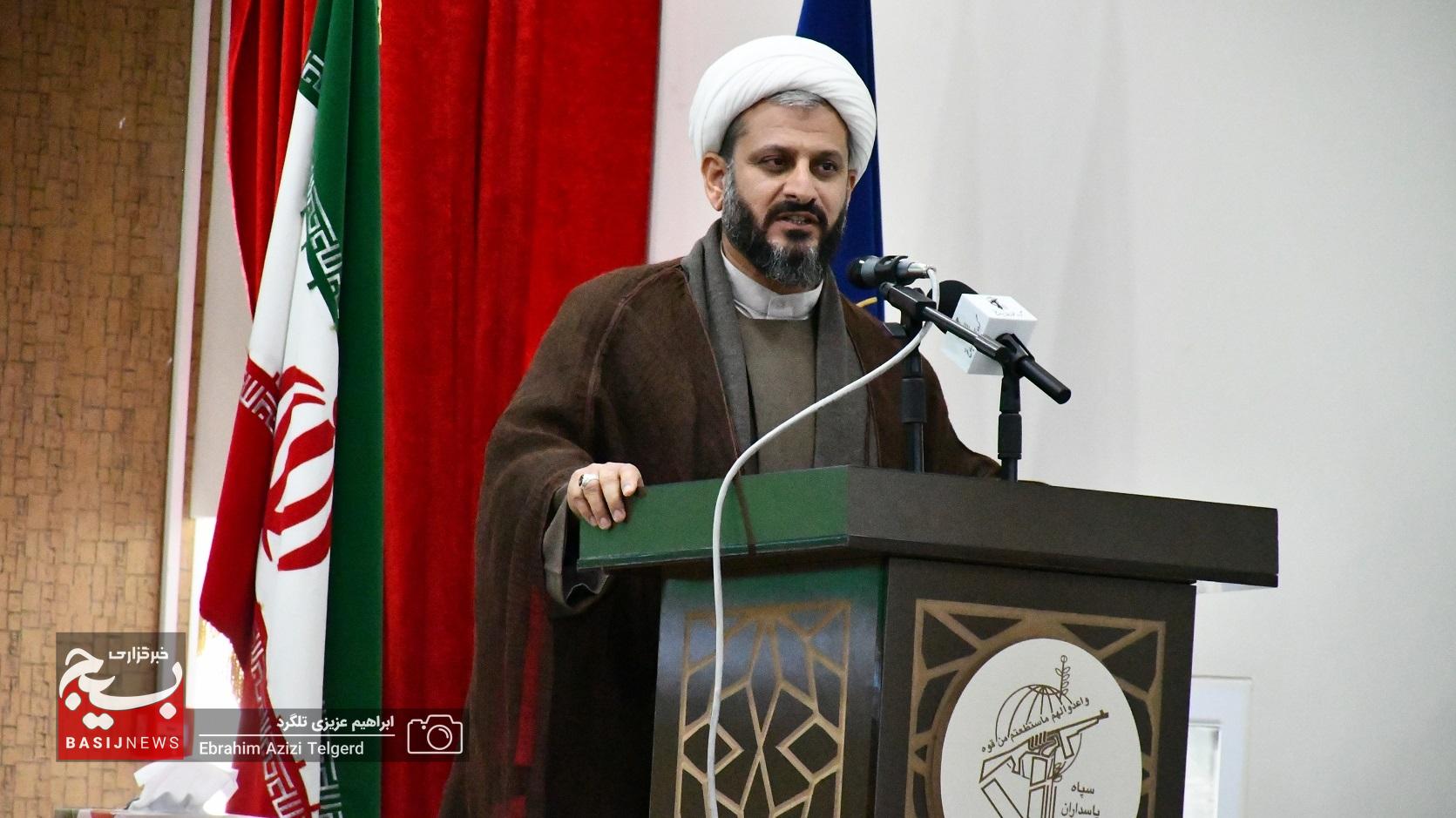 تجلیل از فعالان نماز در سپاه فتح
