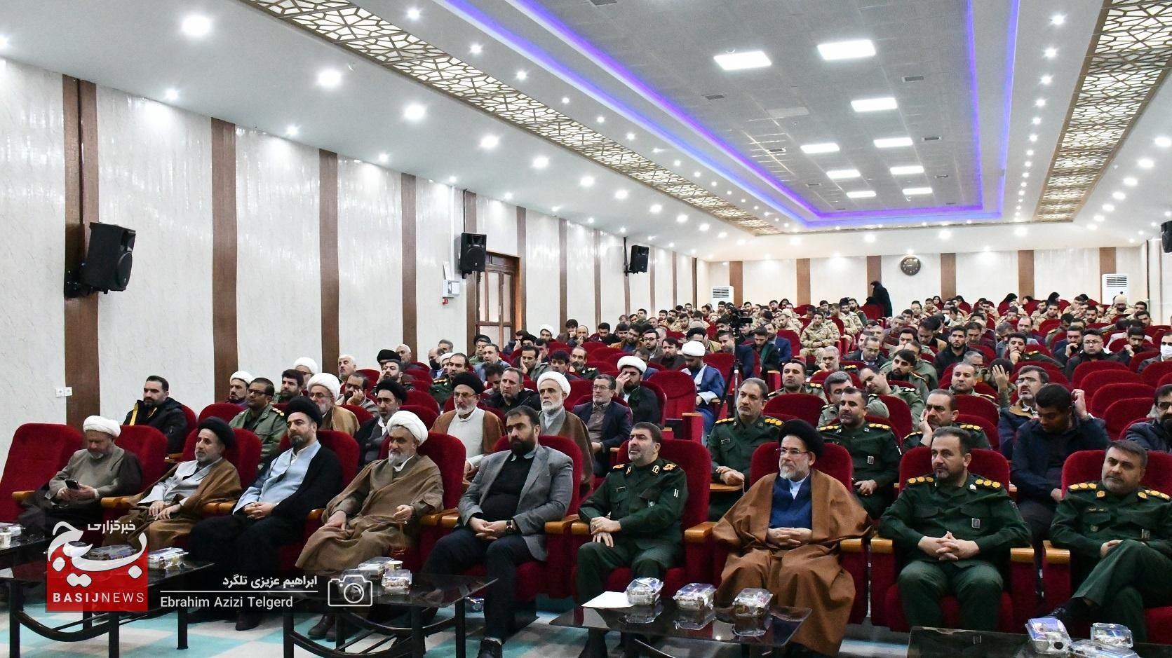 تجلیل از فعالان نماز در سپاه فتح